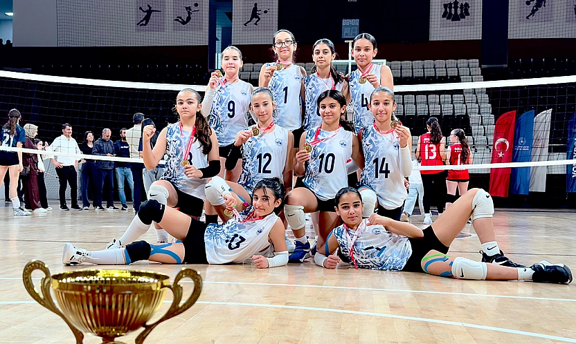 Elazığ Belediyespor, her kulvarda başarıya koşuyor