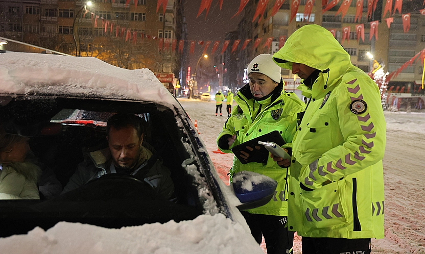 Elazığ'da 2026'nın ilk saatlerinde trafik denetimi