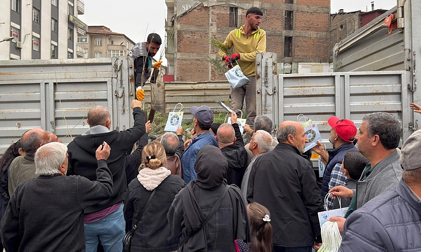 Elazığ'da 23 Bin 23 fidan ücretsiz dağıtıldı