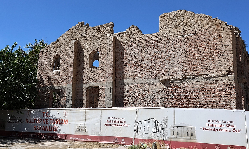 Elazığ'da 300 yıllık tarihi cami 6 yıldır restore edilmeyi bekliyor