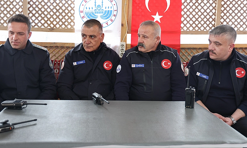 Elazığ'da 32 yılın ardından son telsiz anonsunu yaparak emekli oldu