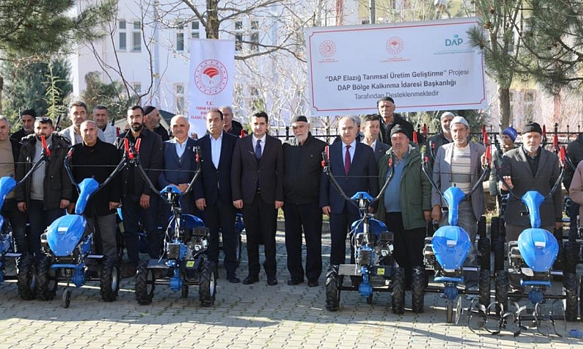 Elazığ'da 65 üreticiye çapa makinesi desteği