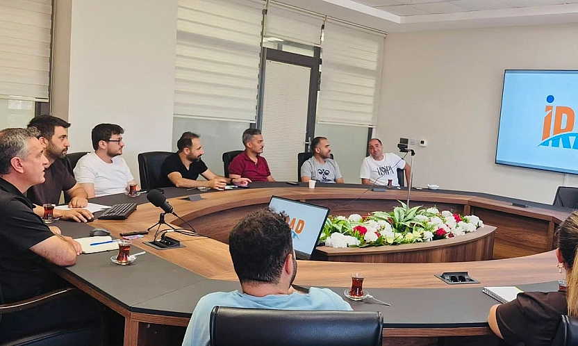 Elazığ'da afet risk azaltma çalışmaları masaya yatırıldı