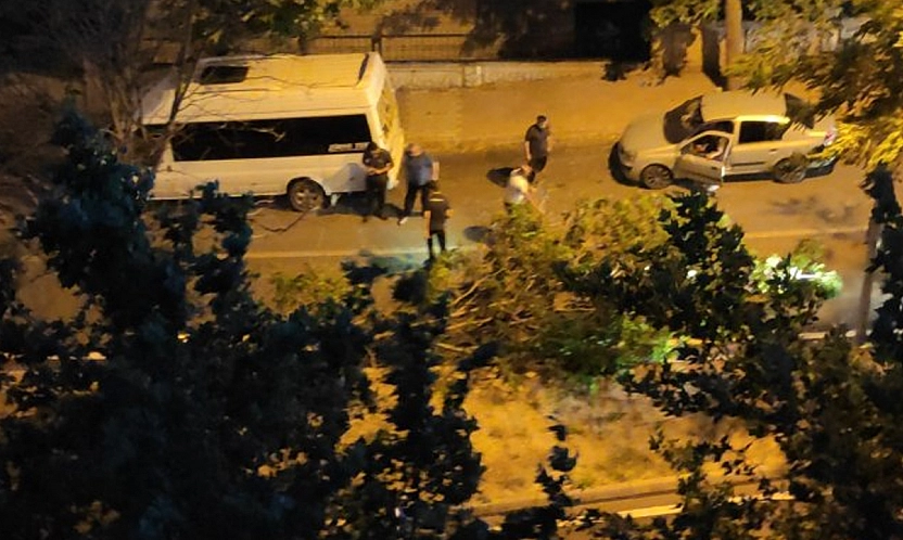 Elazığ'da ağaç devrildi!