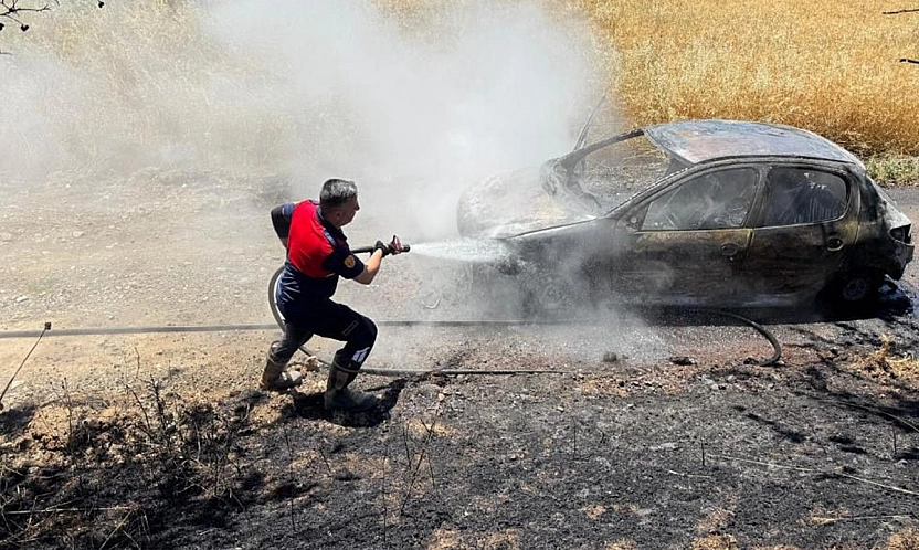 Elazığ'da araç küle döndü