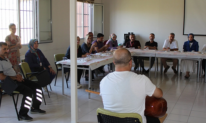 Elazığ'da Arındırma Merkezi danışanlarından duygu dolu etkinlik