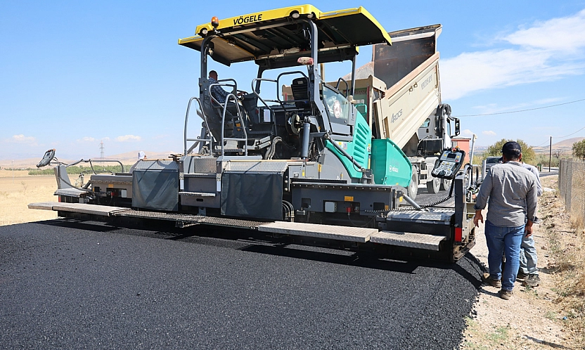 Elazığ'da asfalt çalışmaları devam ediyor