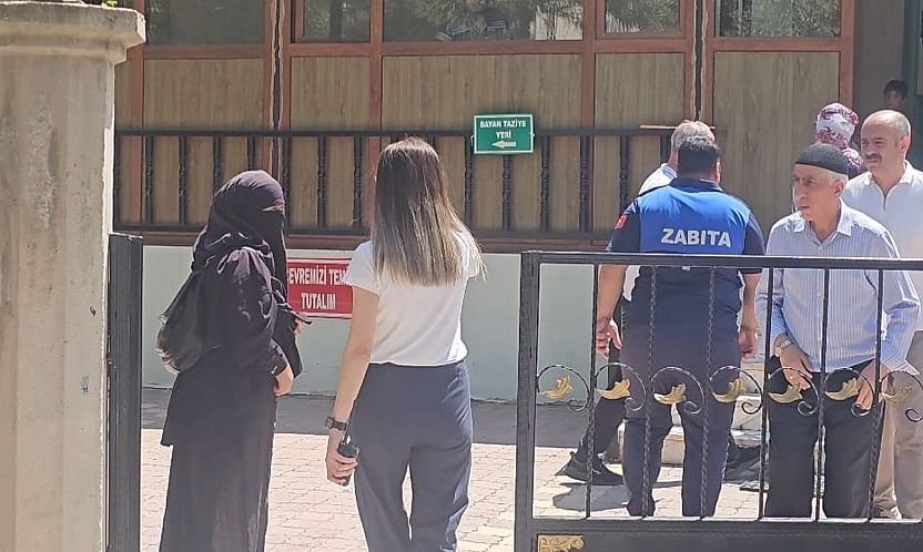 Elazığ'da Cuma namazı çıkışında dilencilere zabıta operasyonu
