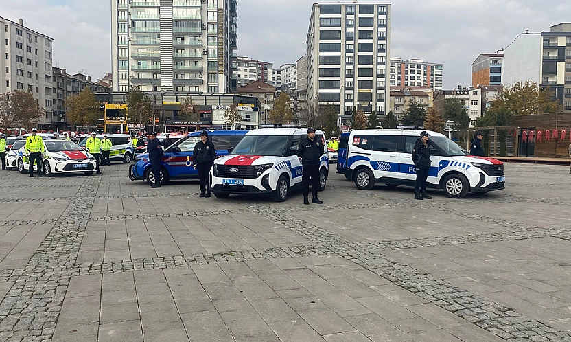 Elazığ'da Emniyet ve Jandarma Teşkilatına 84 Yeni Araç Teslim Edildi