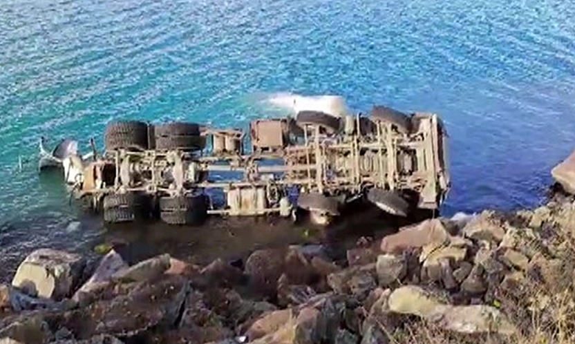 Elazığ'da facia! Beton mikseri göle uçtu