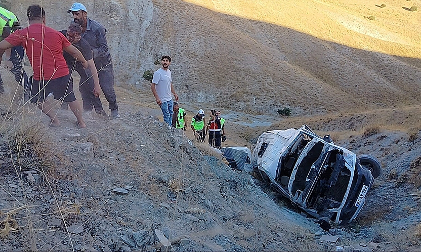 Elazığ'da feci kaza: 12 Yaralı