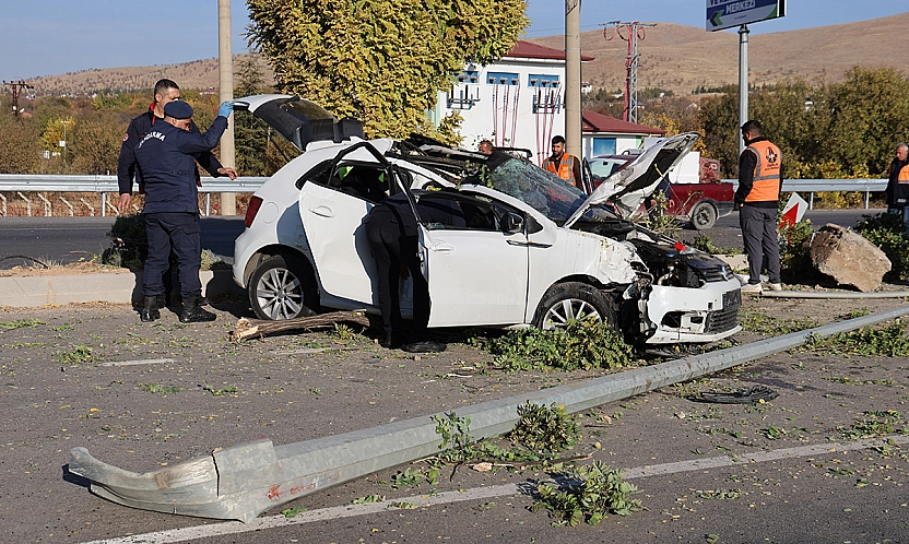 Elazığ'da feci kaza: 2'i ağır 6 yaralı