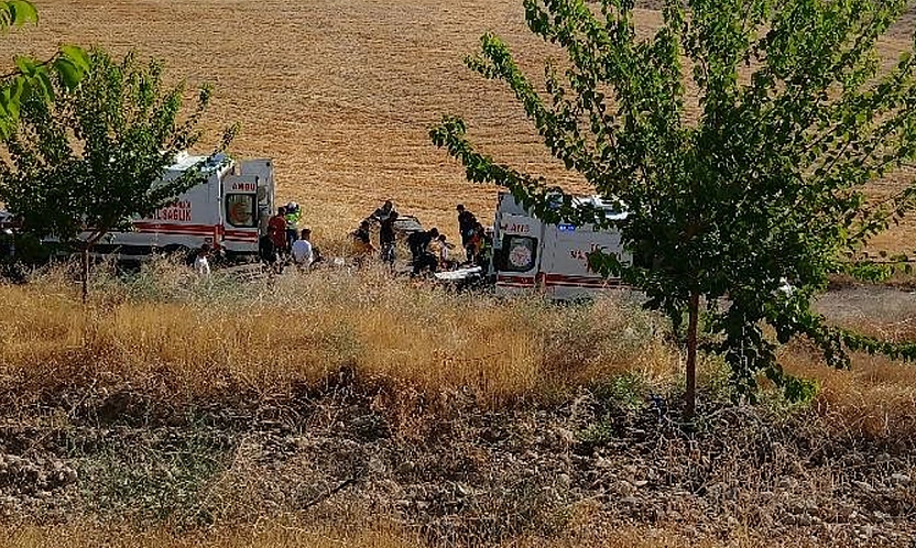 Elazığ'da feci kaza : 2 ölü,4 yaralı