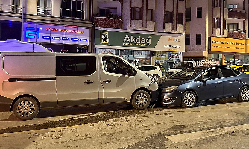 Elazığ'da feci kaza! 2 yaralı