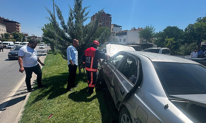 Elazığ'da feci kaza: 3 yaralı