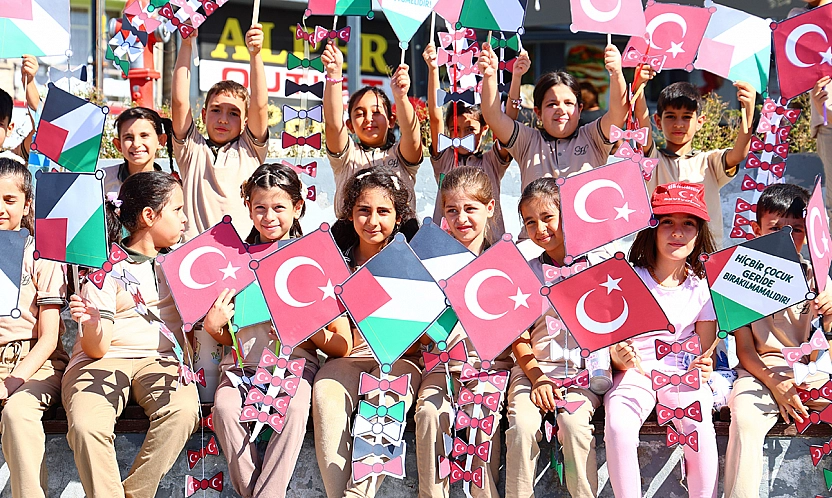 Elazığ'da Filistinli çocuklara destek