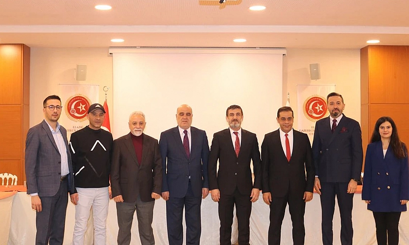 Elazığ'da Gazetecilerden güçlü bir adım