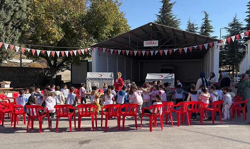 Elazığ'da geleceğin gönüllüleri Kızılay'da buluştu