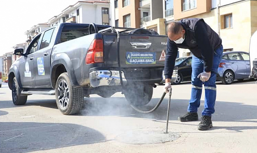 Elazığ'da haşere ilaçlaması devam ediyor