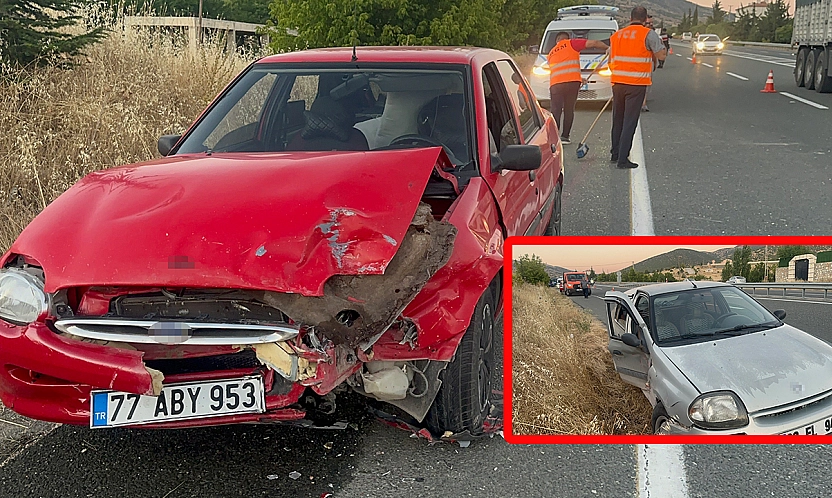 Elazığ'da iki otomobil çarpıştı: 5 Yaralı