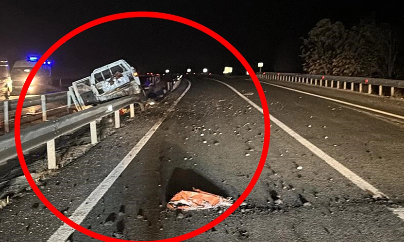 Elazığ'da İl Özel İdaresi ekibi kaza yaptı: 4 yaralı