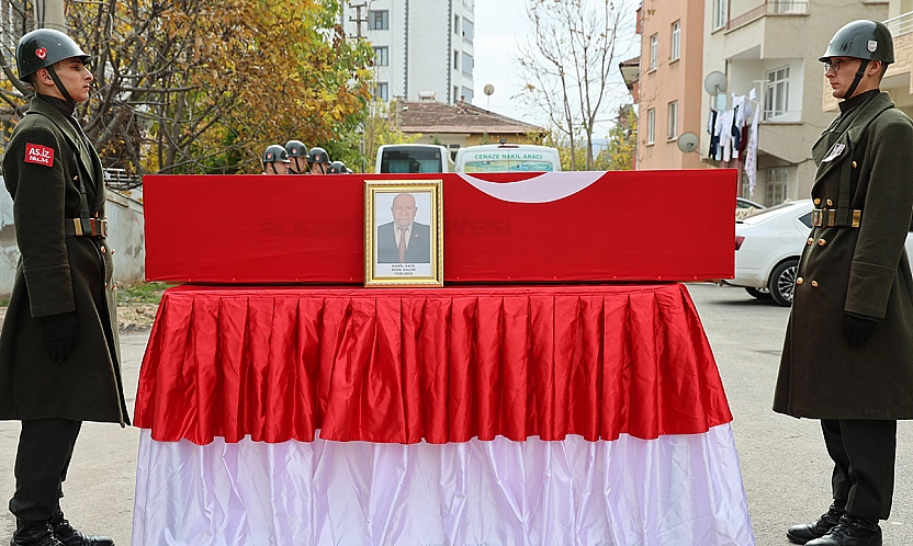 Elazığ'da Kore gazisi Kamil Kaya son yolculuğuna uğurlandı