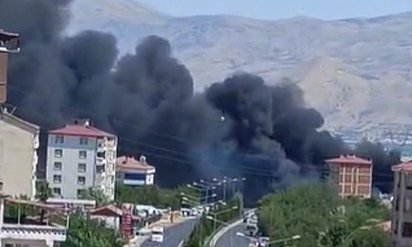 Elazığ'da korkutan yangın!