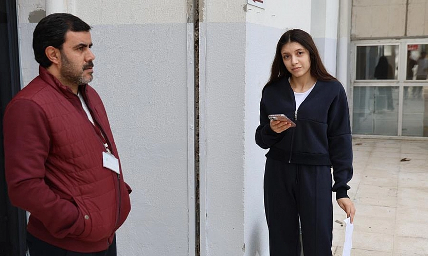 Elazığ'da KPSS mesaisi: Polisler adayı sınava yetiştirdi