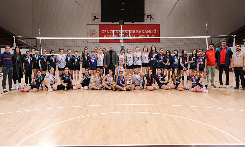 Elazığ'da küçük kadınlar voleybol il birinciliği tamamlandı
