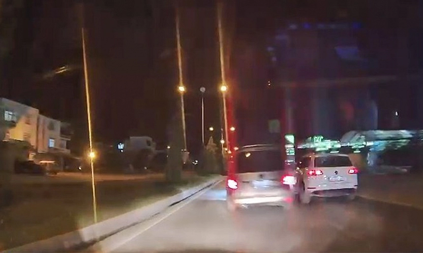 Elazığ'da makas atan sürücü kameraya yansıdı