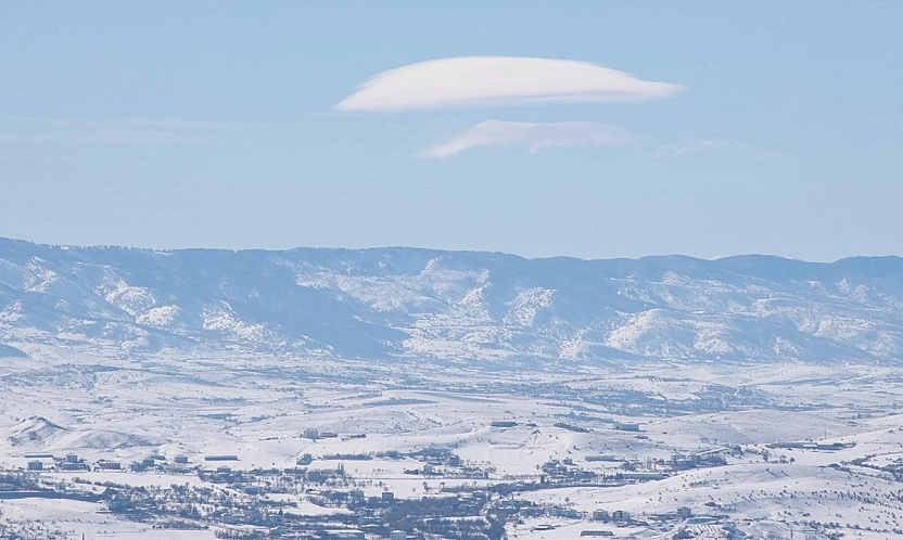 Elazığ'da nadir görülen mercek bulutları görsel şölen yarattı