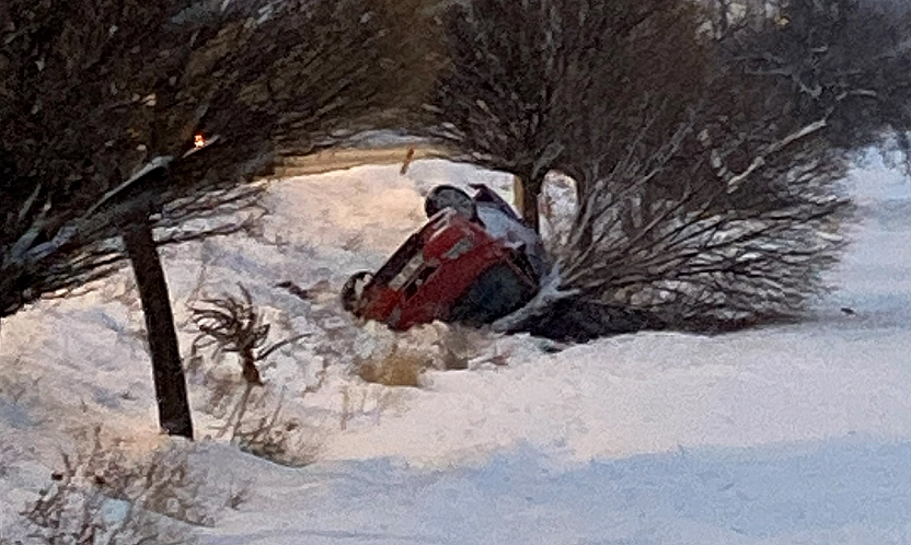 Elazığ'da otomobil devrildi
