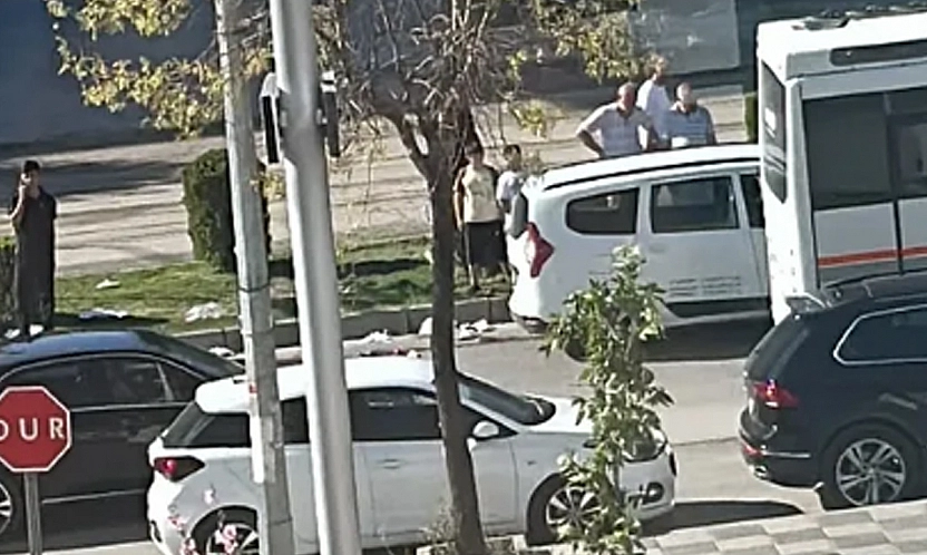 Elazığ'da otomobil yayaya çarptı!