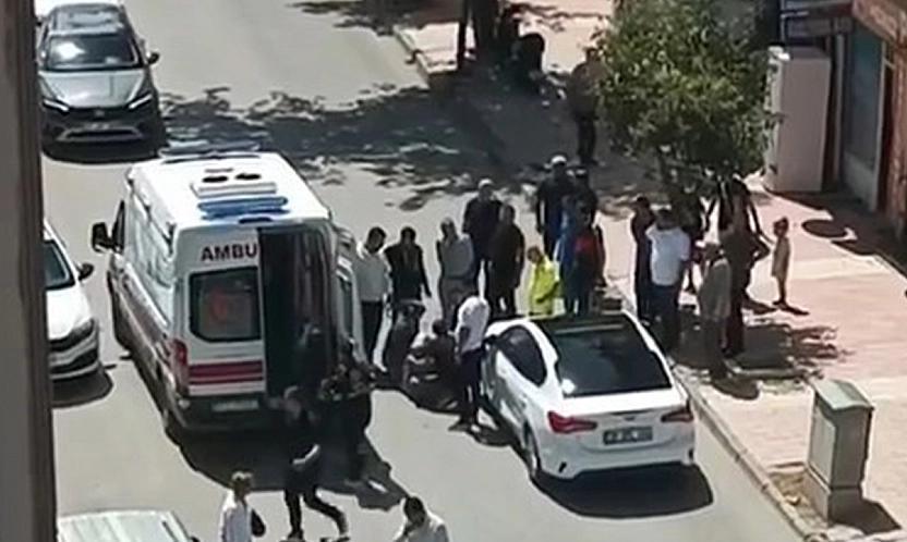 Elazığ'da otomobil yayaya çarptı!