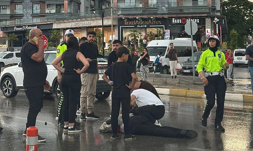 Elazığ'da otomobil yayaya çarptı!
