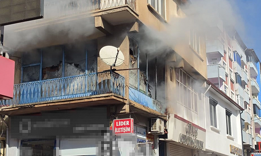 Elazığ'da oyuncak deposunda yangın: Maddi hasar meydana geldi