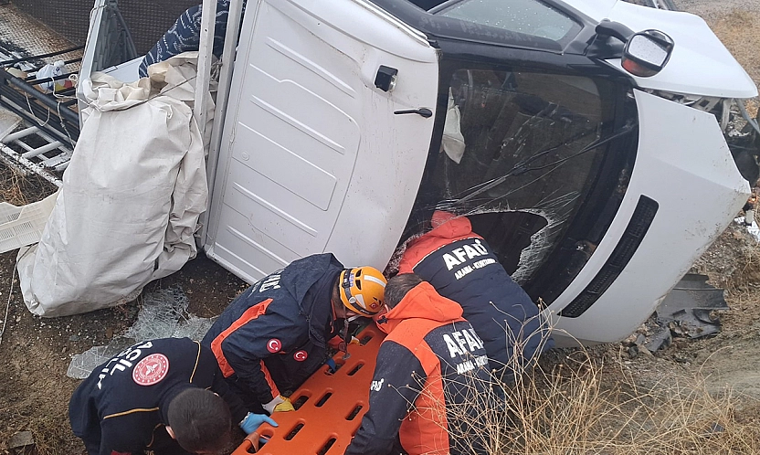 Elazığ'da pikap kazası: 2 kişi yaralandı