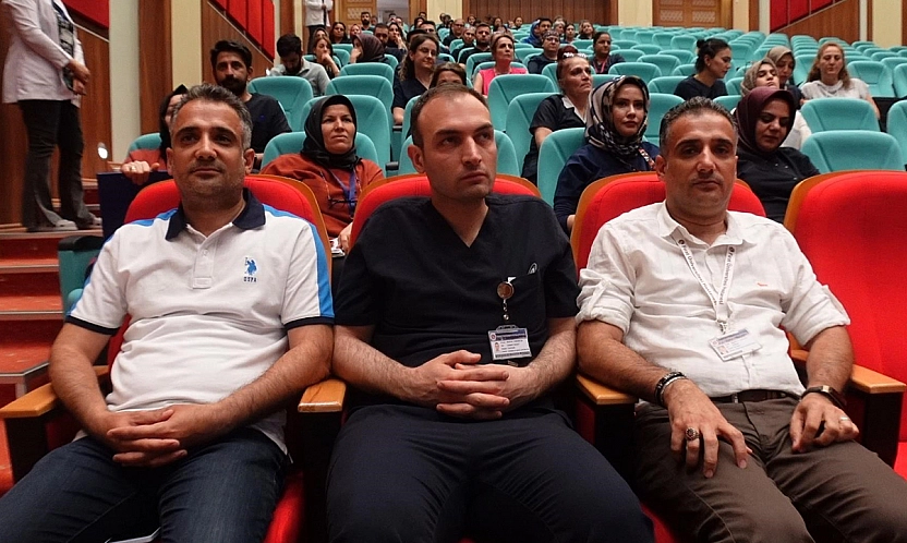 Elazığ'da sağlık çalışanlarına mesleki risk eğitimi