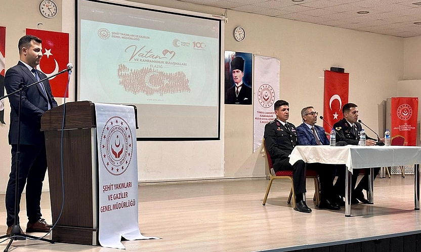 Elazığ'da şehit yakınları ve gaziler öğrencilerle buluştu