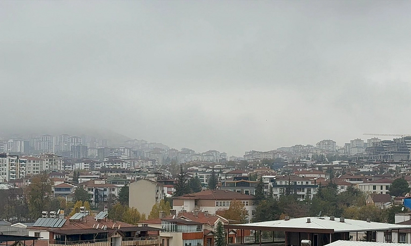 Elazığ'da sis etkili oldu