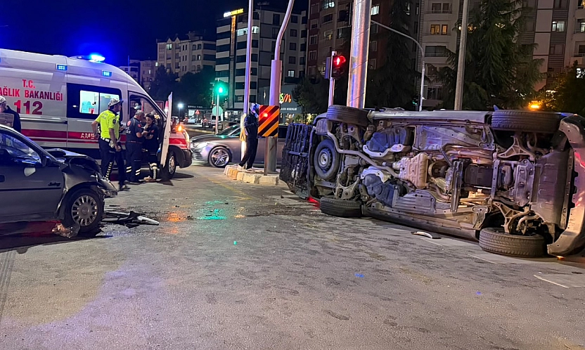 Elazığ'da trafik kazası çok sayıda yaralı var