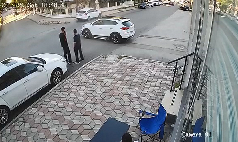 Elazığ'da trafik terörü: Çarpıp kaçtı