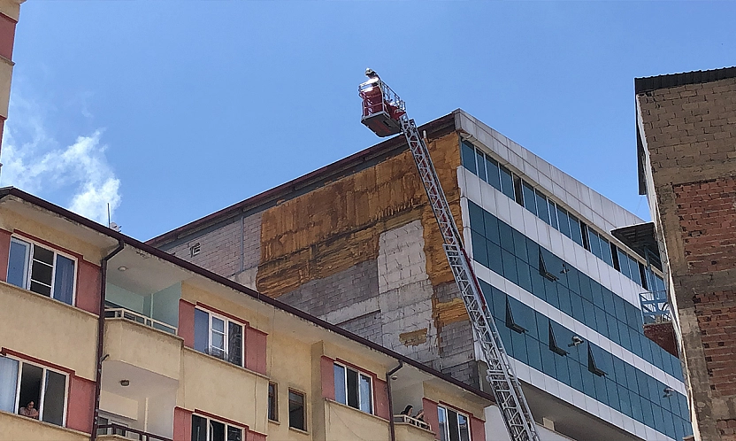 Elazığ'da yangın paniğe neden oldu