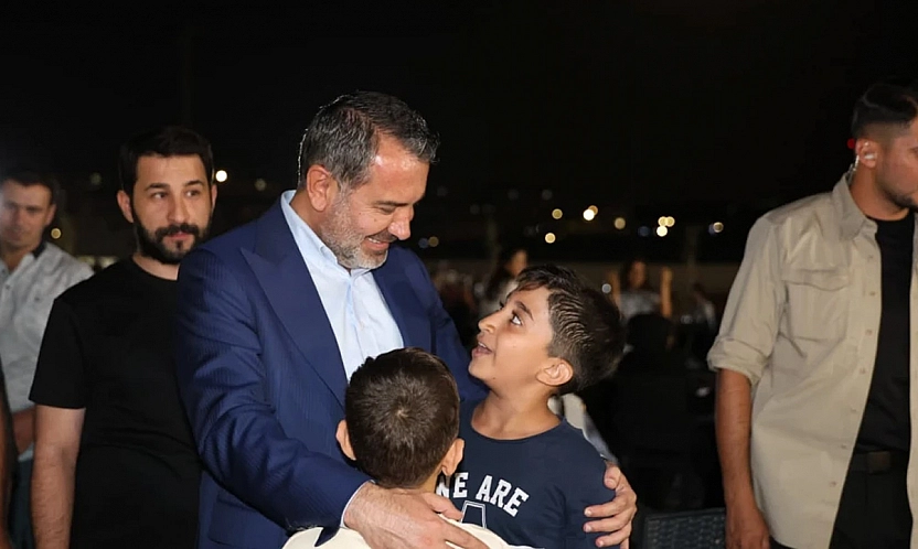 Elazığ'da yaz etkinliklerine yoğun ilgi, Başkan Şerifoğulları'na sevgi seli