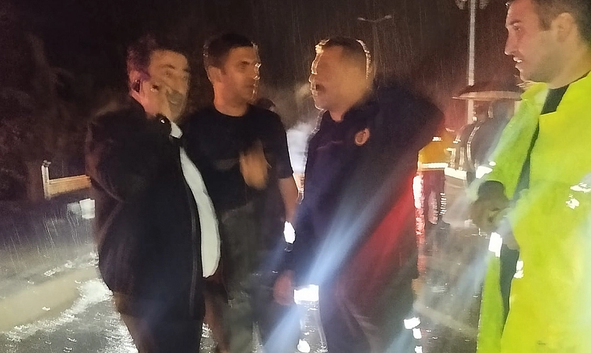 Elazığ'da yoğun yağış: 30 noktada su baskını