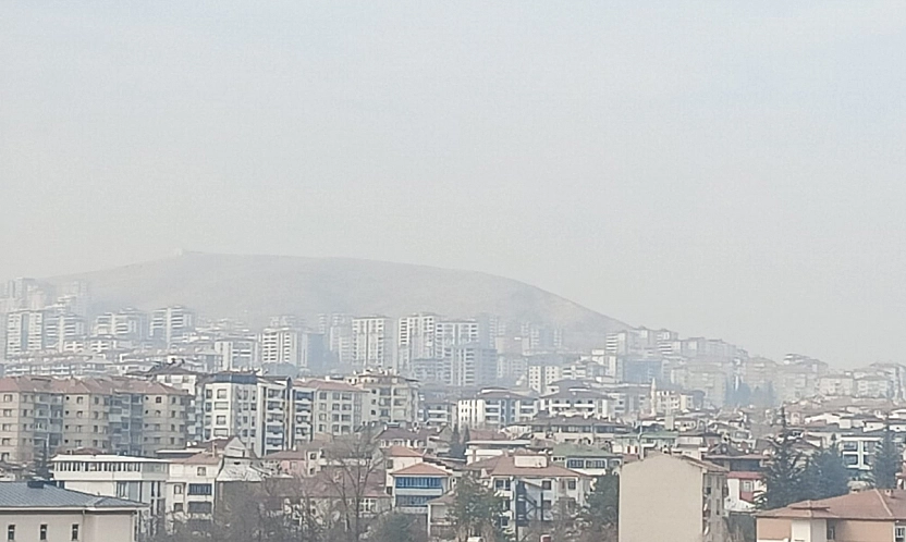 Elazığ'da yüksek kesimlerde sis etkili oldu!