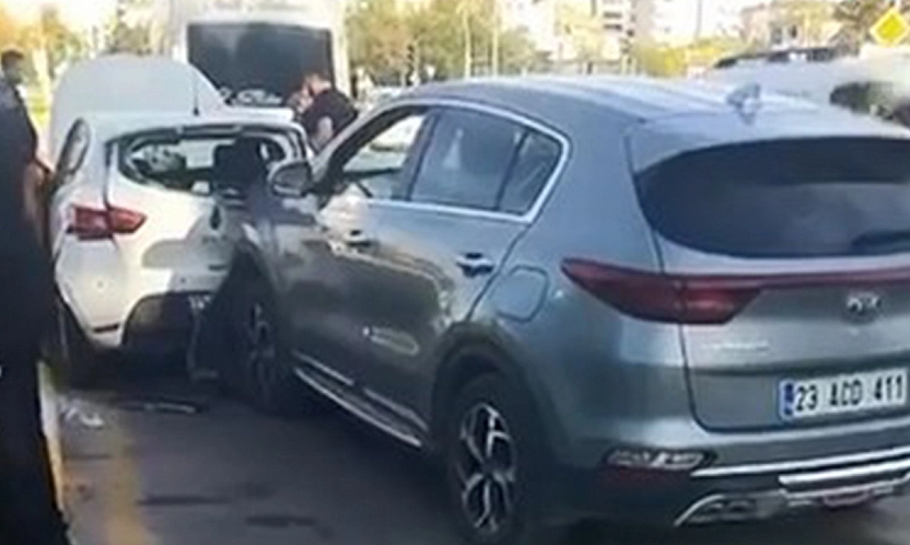 Elazığ'da zincirleme trafik kazası: 1 yaralı