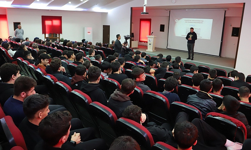 Elazığ'daki 31 lisede Fırat Üniversitesi tanıtım etkinliği düzenlendi