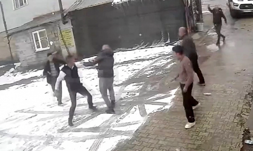 Elazığ'daki kavga, tuvaletini duvara yapan yolcu nedeniyle çıkmış