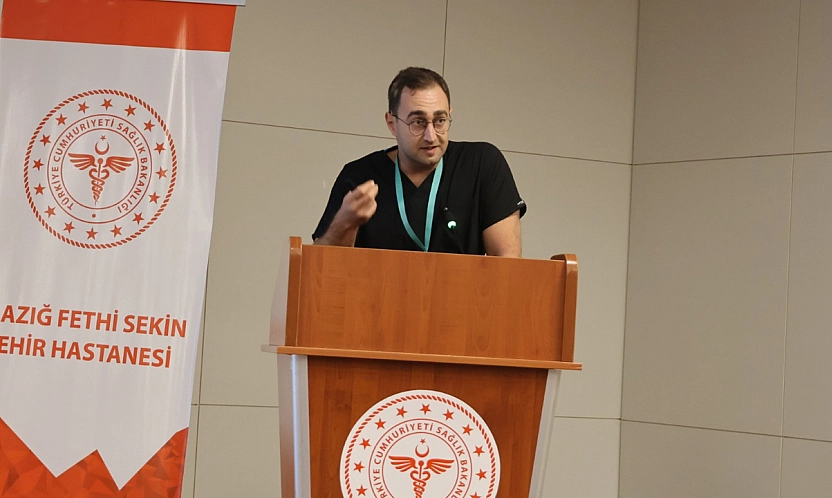 Elazığ Fethi Sekin Şehir Hastanesi'nde 'Günümüzde Normal Doğuma Bakış' Paneli gerçekleştirildi